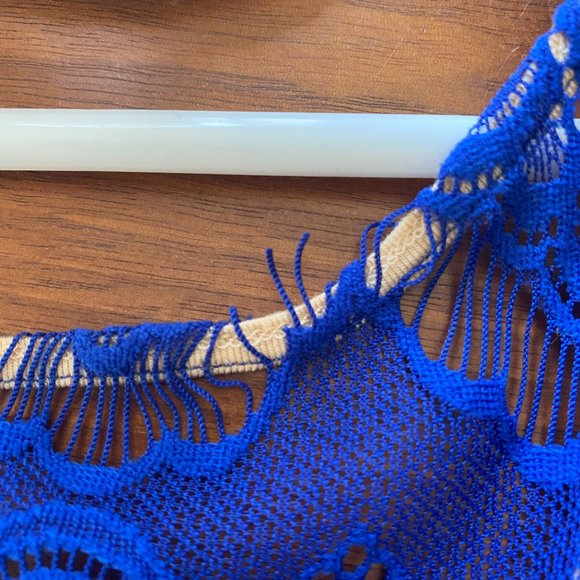 Electric blue lace bebe dress - Flapper vibes! - Picture 4 of 4